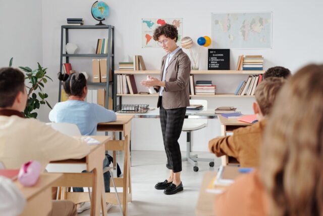 Psychische Gefährdungsbeurteilung (GB Psych) Besonderheiten an Schulen und für Lehrkräfte