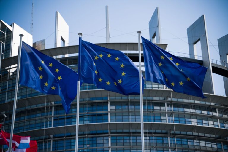 EU-Richtlinie zu psychosozialen Risiken: Was das EU-Parlament am 6. Oktober 2026 beschlossen hat